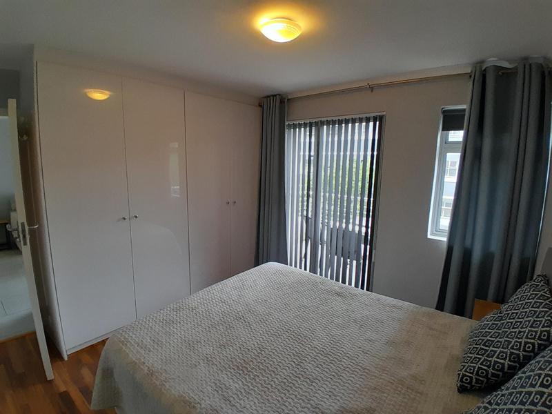 To Let 2 Bedroom Property for Rent in Sea Point Western Cape